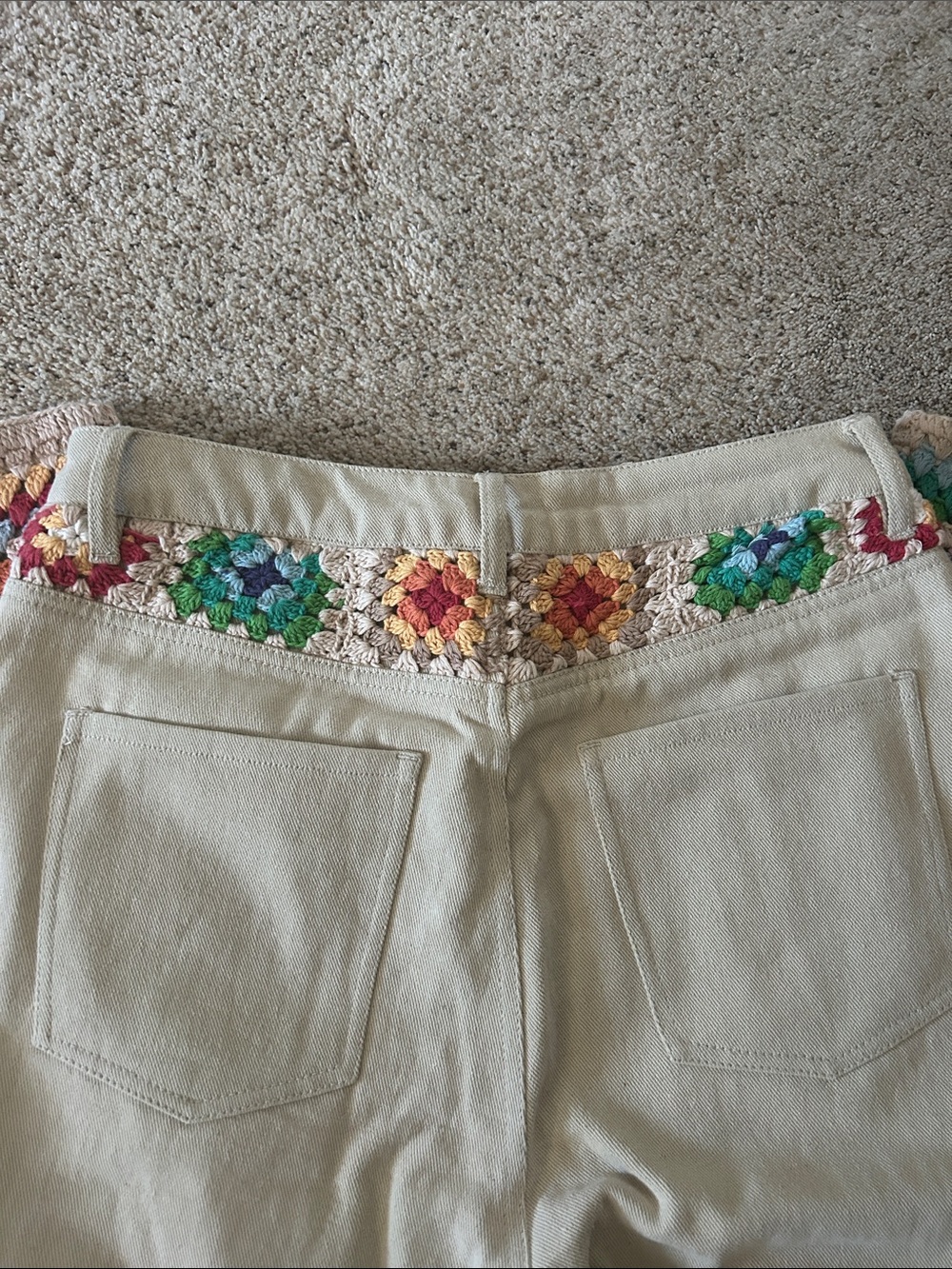 Free People NWT Zuri Cream Crochet Mom Button Fly Boho Jeans Pants **Size 29** 🌸 - Picture 10 of 11